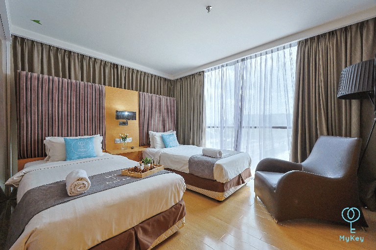 Empire Suites — Deluxe King