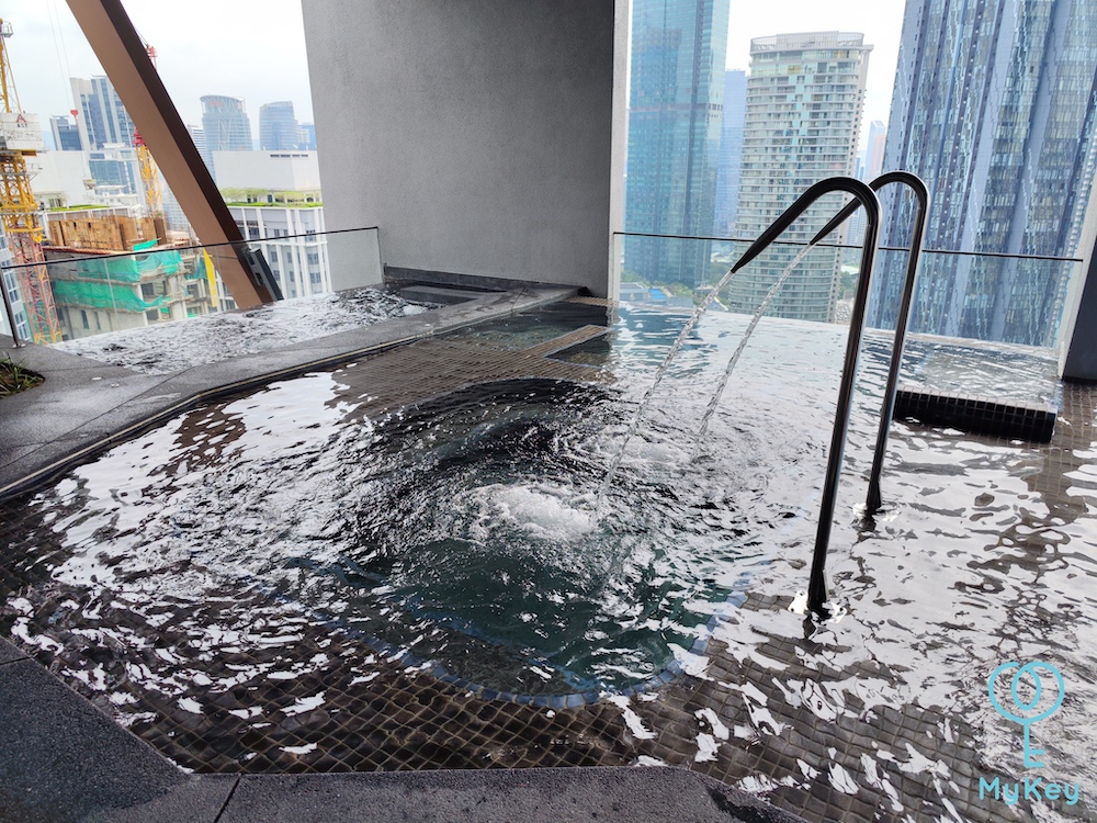 Sky Jacuzzi
