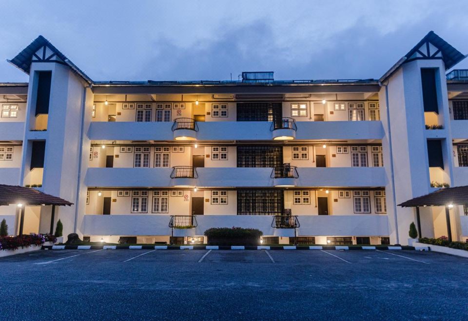 Spring Hill Resort — Exterior