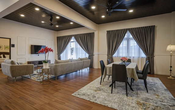 Spring Hill Resort — Living Suite